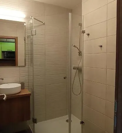 Aranyhid 911 Apartman * שיופוק