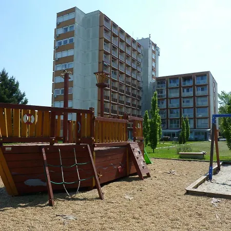 Aranyhid 911 Apartman דירה שיופוק