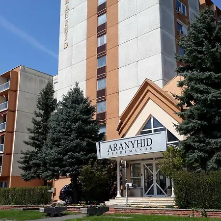 Aranyhid 911 Apartman שיופוק